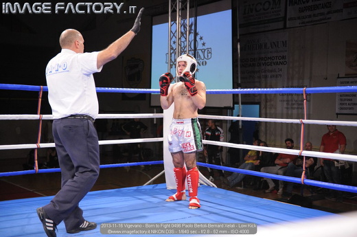 2013-11-16 Vigevano - Born to Fight 0496 Paolo Bertoli-Bernard Xelali - Low Kick